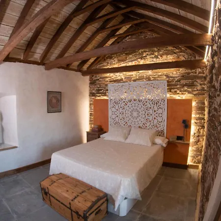 Casa Rural El Nacimiento, Despenaperros. Casa rural Santa Elena